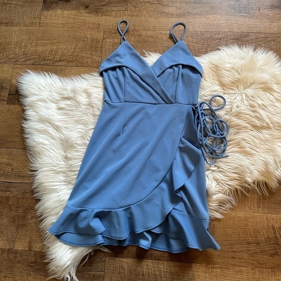 LUCY IN THE SKY Carisa Ruffle Dress In Pastel Blue - Picture 7 of 8